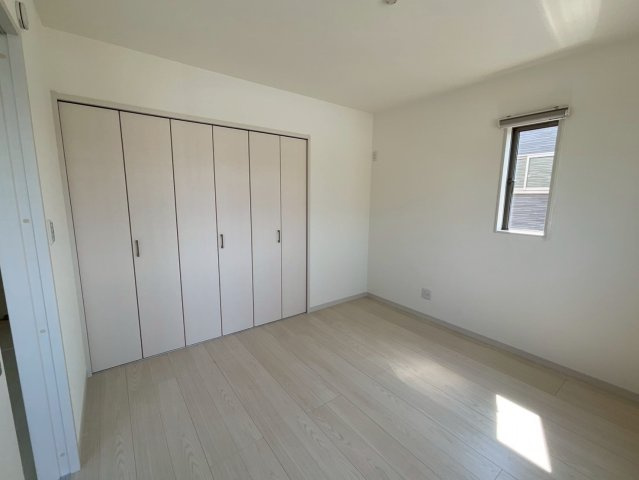 ラ・カシェット新宿の寝室|寝室も日当たり抜群です