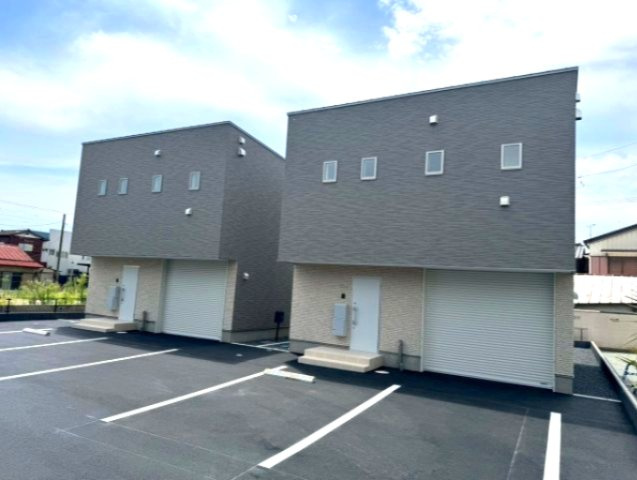 ラ・カシェット新宿の外観|戸建タイプの賃貸です