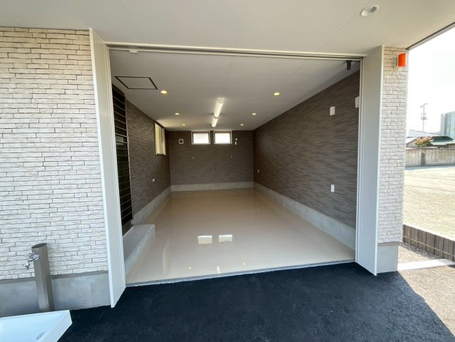 ラ・カシェット新宿の駐車場|外から見た様子です