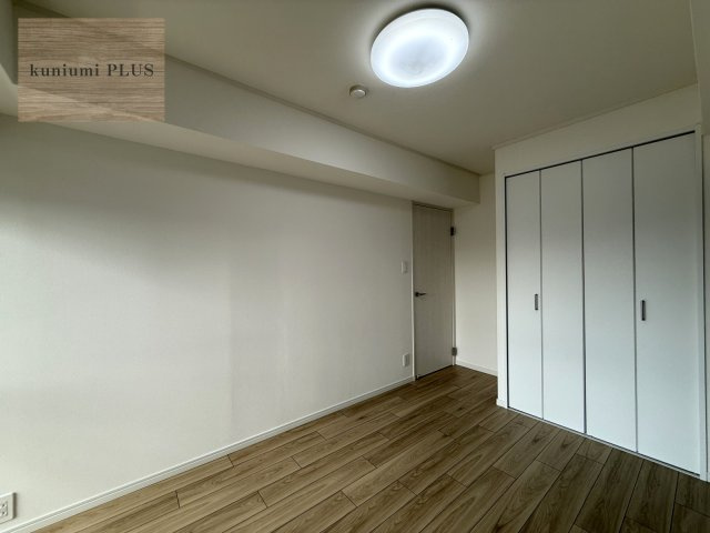 シャンボール天満の洋室