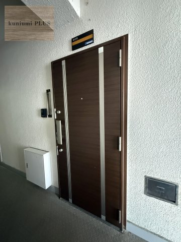 シャンボール天満の玄関