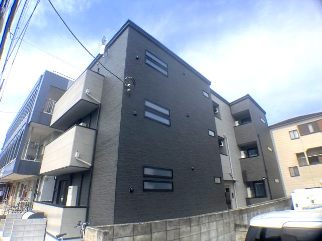 ユニバーサルシティ鈴谷の外観