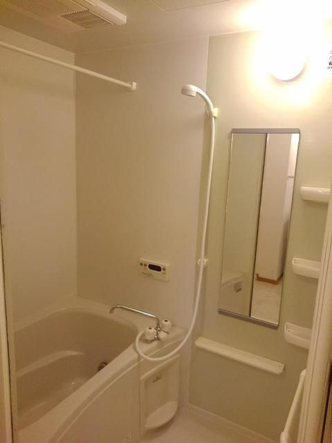 ラ・メゾン若草　　刈谷市近郊の賃貸はクラスホームの浴室