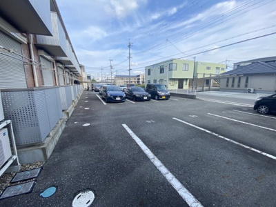 【駐車場】 | メゾン・ド・モンテアルバン