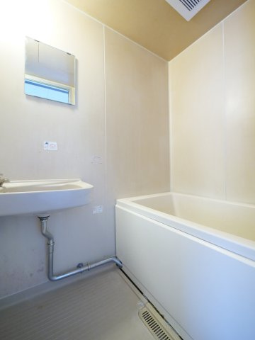 コーポすみれの浴室|※写真は別の部屋のものです。