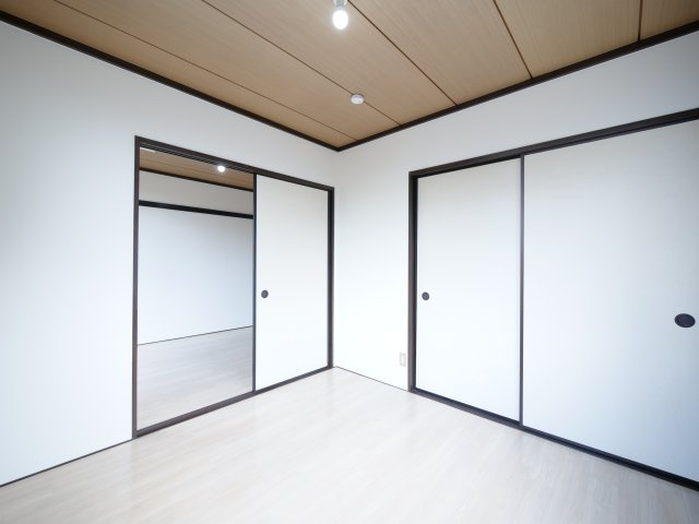 コーポすみれの洋室|※写真は別の部屋のものです。