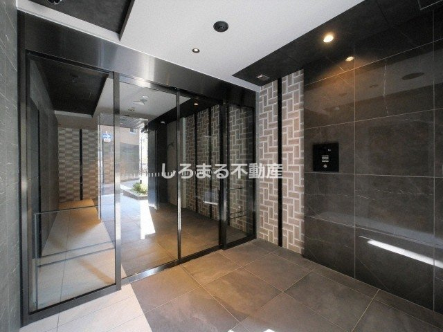 ファーストフィオーレ難波クレシアのロビー