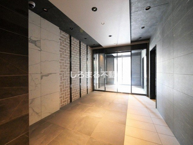 ファーストフィオーレ難波クレシアのロビー