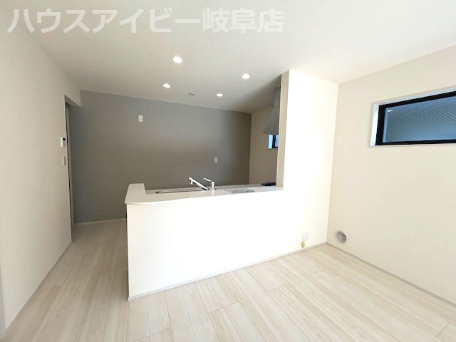 【居間・リビング】の画像