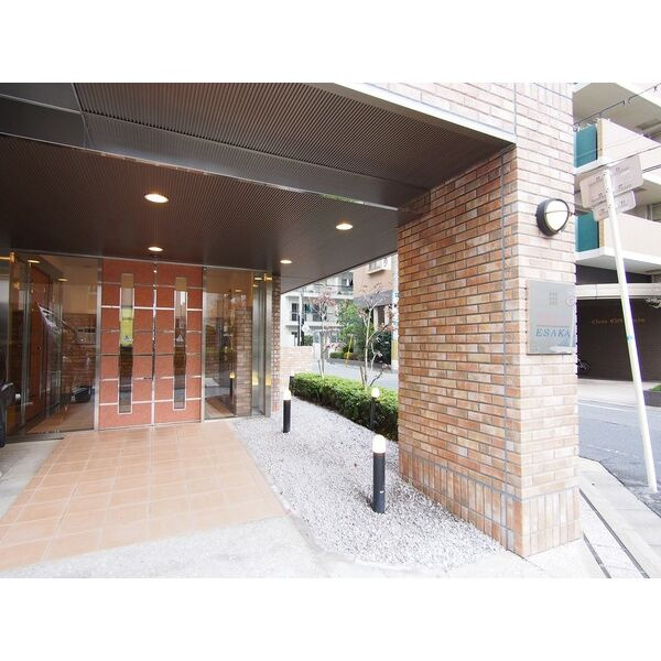 アルシェ江坂のエントランス