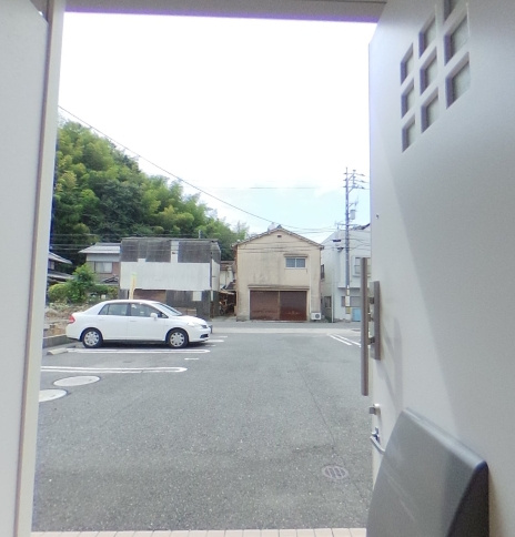 フロイデ波多見の駐車場