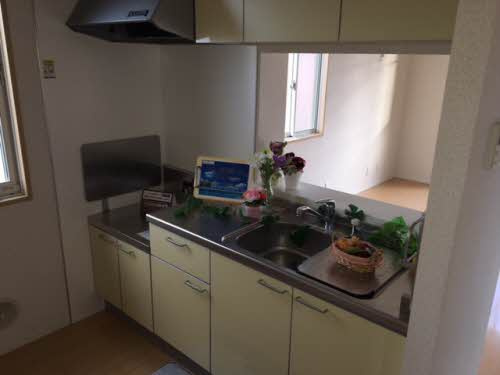 フロイデ波多見のキッチン