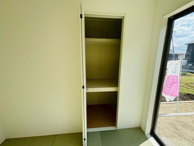 クレイドルガーデン／南区八分寺町第14／２号棟の収納