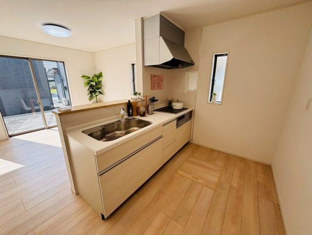 クレイドルガーデン／南区八分寺町第14／２号棟のキッチン