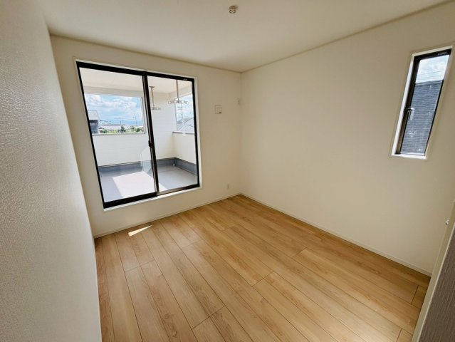 クレイドルガーデン／南区八分寺町第14／２号棟の洋室