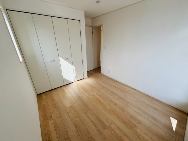 クレイドルガーデン／南区八分寺町第14／２号棟の洋室