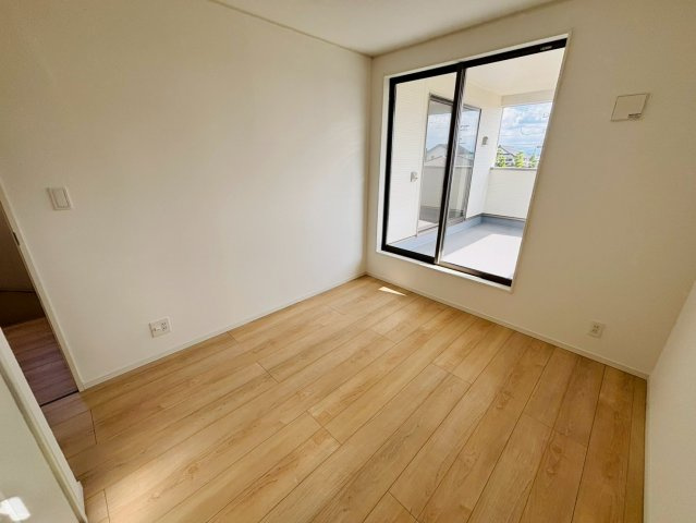 クレイドルガーデン／南区八分寺町第14／２号棟の洋室