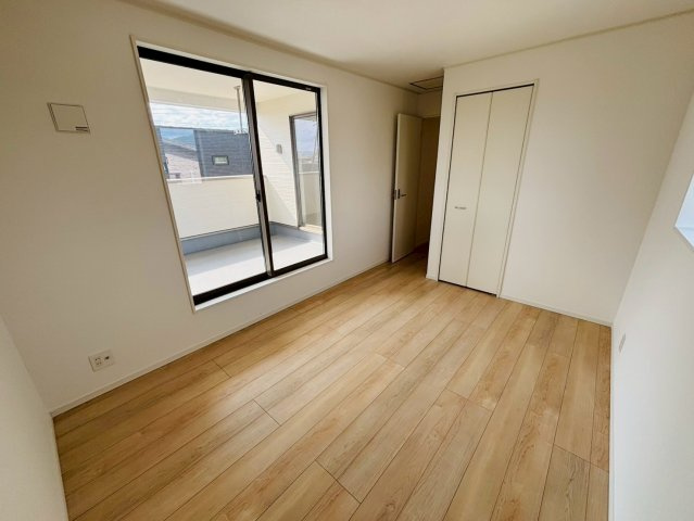 クレイドルガーデン／南区八分寺町第14／２号棟の洋室