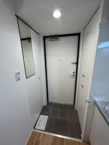 ISM中之島レジデンスの玄関