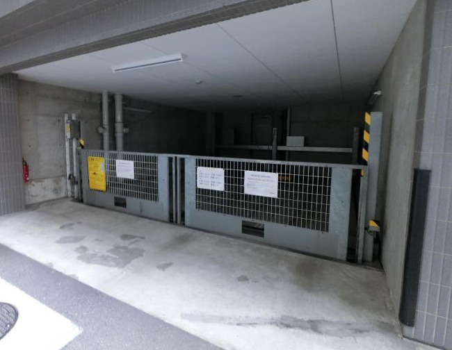 ミュプレ北浜の駐車場