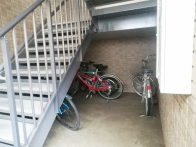 【その他共用部分】 | ＢｉZ ＳＴＡＹ宇都宮 | 駐輪場は有りませんので階段下等をご利用下さい