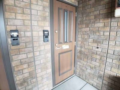 【玄関】 | グレイスコート Ⅰ | 玄関前