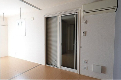 【バルコニー】 | ステラ コート若草 Ａ | シャッター雨戸