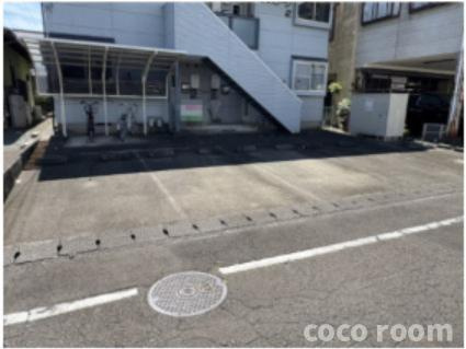 プレステージⅡの駐車場