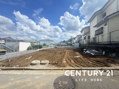 【前面道路含む現地写真】