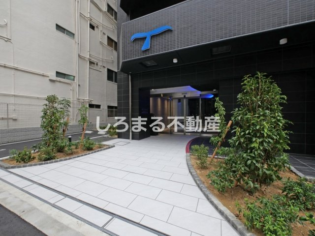 セレニテ日本橋エクラのエントランス