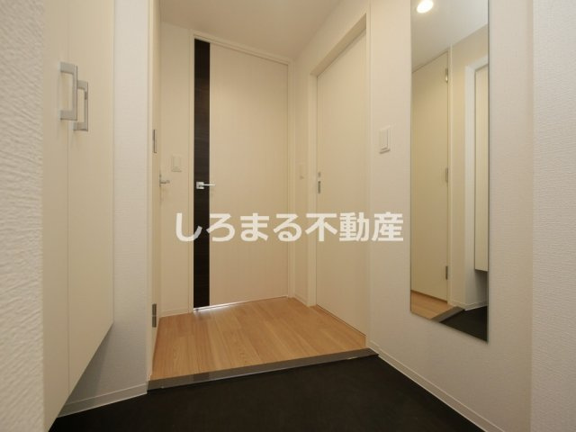 セレニテ日本橋エクラの玄関