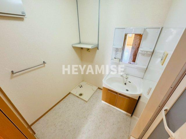 ローズコート山中の洗面所