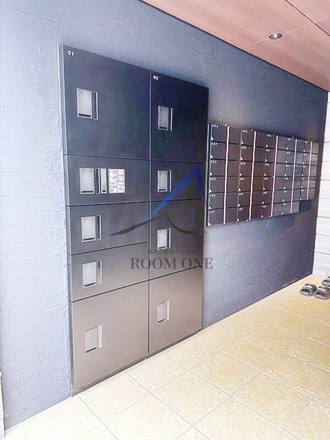 グローリオシェルト志村坂上のその他共用部分|宅配ボックスと集合ポストです。