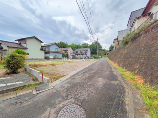 【前面道路含む現地写真】