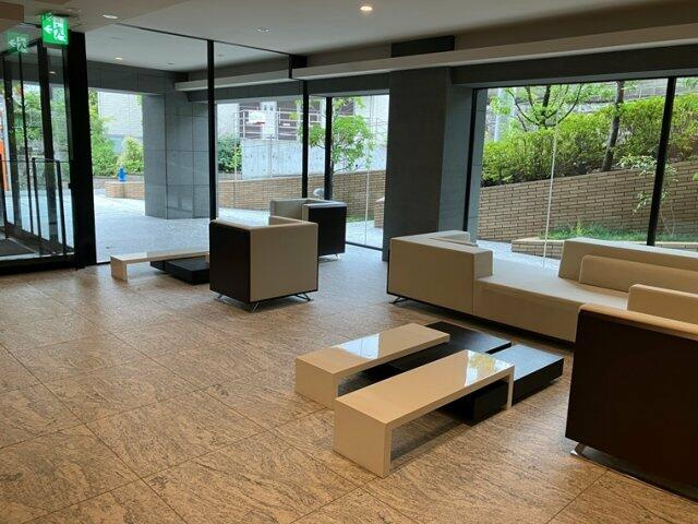 川崎市多摩区生田６丁目の賃貸マンションのロビー