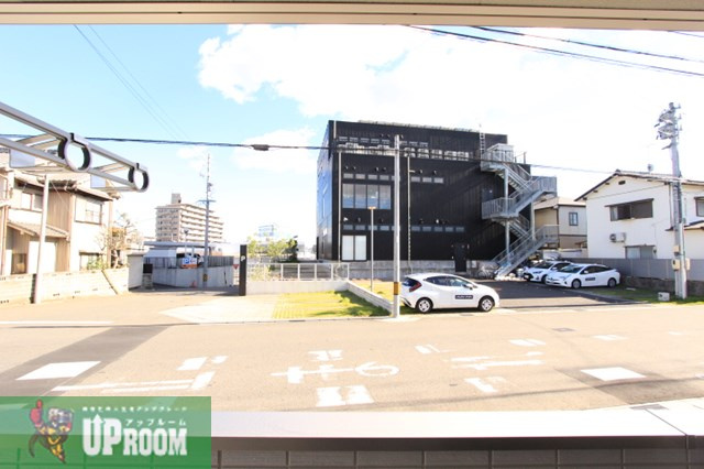 アラゴスタの駐車場