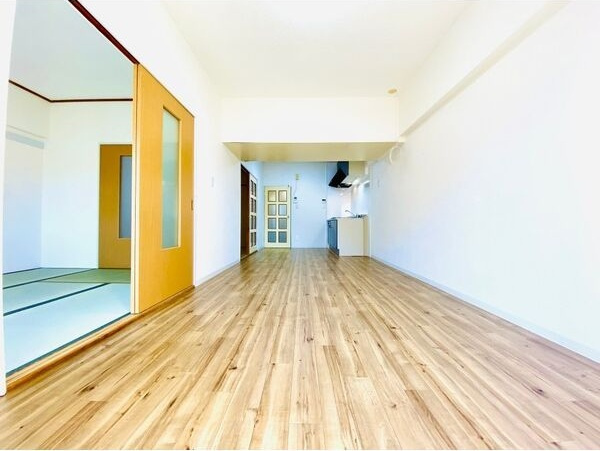 宝本宮ハイツの居間・リビング|使いやすいリビングです