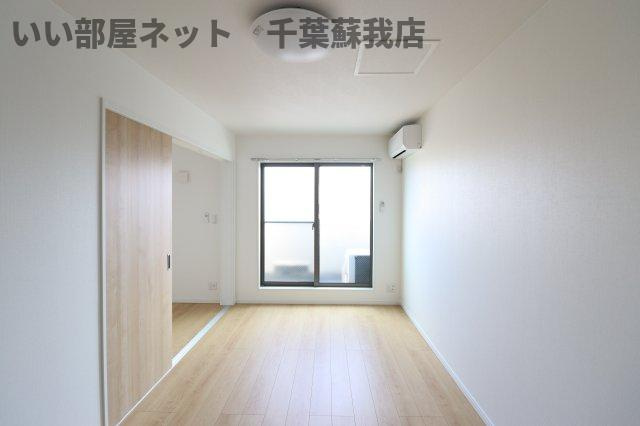 AJ千葉寺003の居間・リビング|こちらの居間で趣味の時間をお楽しみください