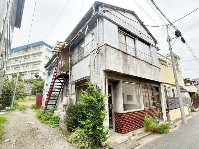 横浜市鶴見区寺谷2丁目のアパートの画像