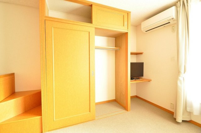 レオパレスＫ．サリーレの内装|収納スペースもしっかり付いています。