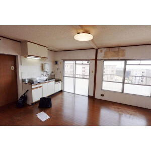 藤山台団地303号棟の居間・リビング