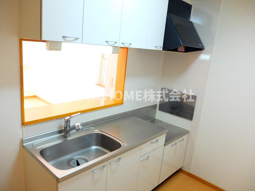 フラワーヒルズＢのキッチン|ガスコンロ設置タイプです◇