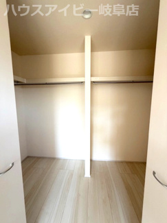 【収納】 | 岐阜市日野南新築建売全3棟！お車スペース4台以上可能！小学校まで徒歩10分！最寄りのバス停徒歩4分！ | 岐阜市日野南新築建売全3棟！お車スペース4台以上可能！小学校まで徒歩10分！最寄りのバス停徒歩4分！