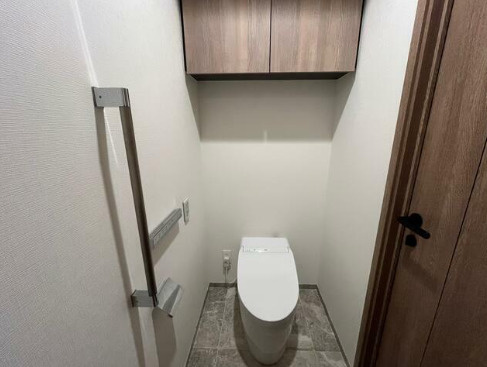 ブランズ渋谷桜丘　駅近　フロントサービス　分譲　セキュリティ完備のトイレ