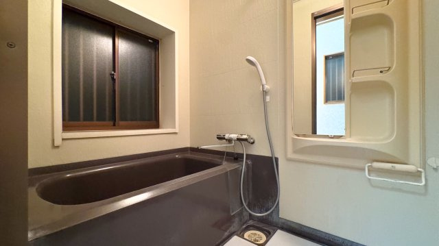 本郷町木村様戸建ての浴室