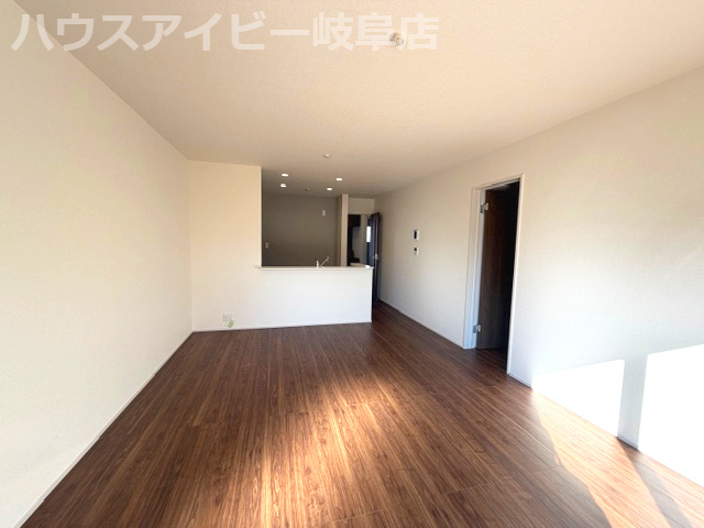 【居間・リビング】の画像