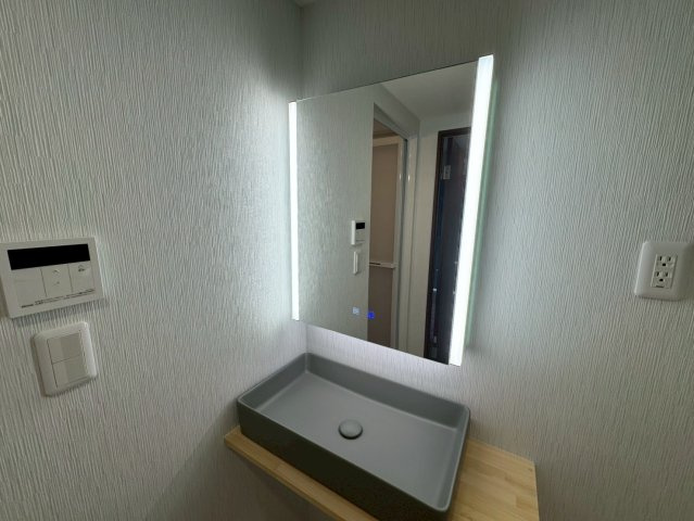 -三丁目不動産-　本庄スカイハイツB棟4階　EV付　内工事の独立洗面台