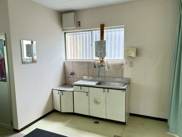 売店舗　岐阜市六条北3丁目　平成2年築のキッチン
