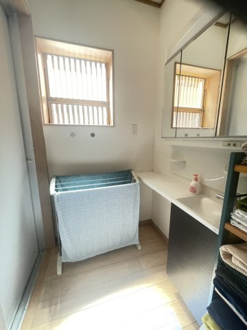 前橋市川原町中古戸建の独立洗面台