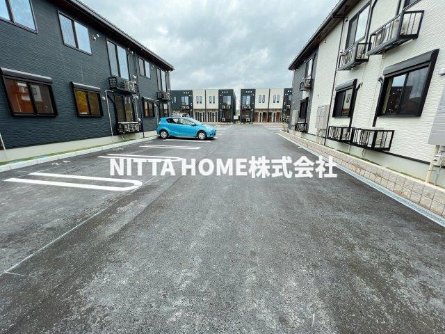 リベルラコッコＢの駐車場|敷地内に駐車場も完備◎